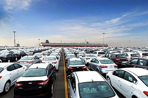  احتمال کاهش واردات خودرو در سال جاری 